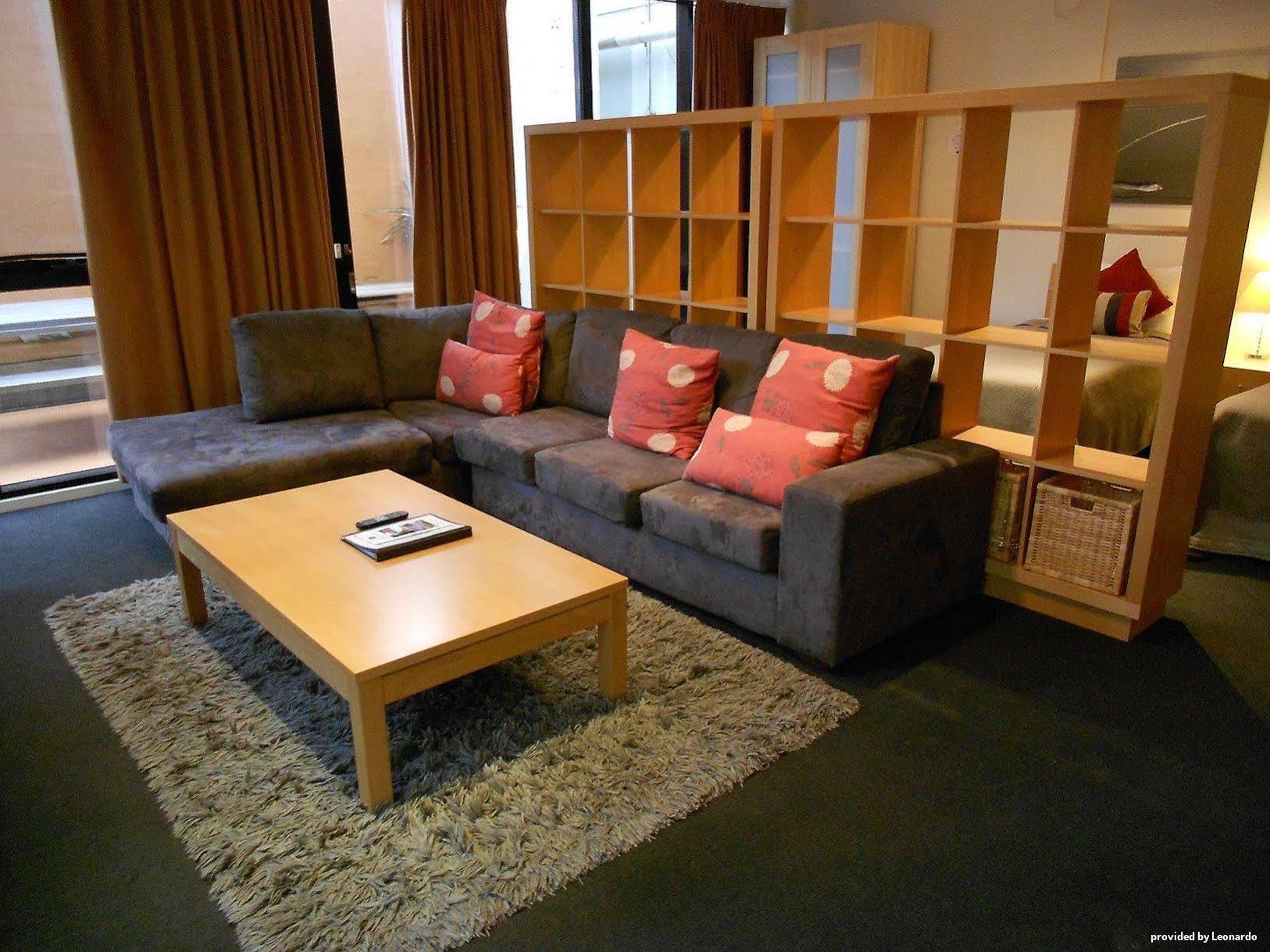 Riverside Apartments Melbourne Room photo